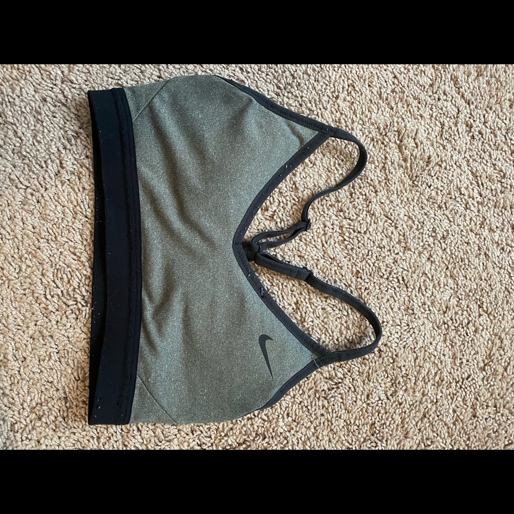Nike women’s sports bra
